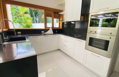 La Ceiba House | Spacious 5 Bedroom Playa Bonita Beach Villa