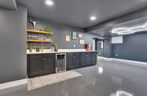 Rexmont House | Spacious 5-bedroom estate in wonderful Lititz with AC, WiFi