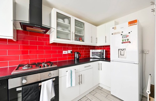 Peninsula House | Spacious 5-Bedroom Family Home in Greenwhich