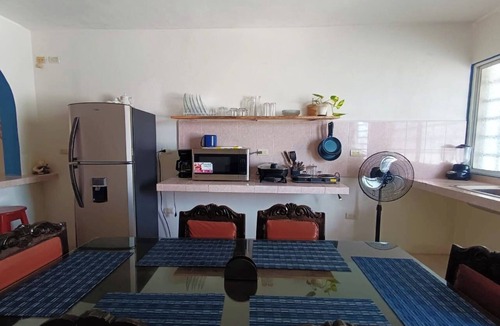 Valladolid House | Spacious 5-bedroom house in wonderful Valladolid with AC, WiFi