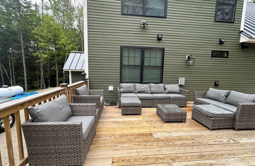Brownfield House | Spacious 5-bedroom house with short walk to the banks of the Saco river