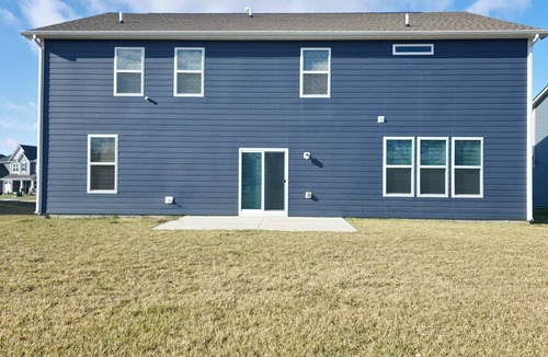 Brownsburg House | Spacious 5-bedroom house with WiFi, AC in charming Brownsburg