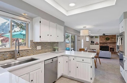 Littleton House | Spacious 5 Bedroom House in Centennial near Southglenn Country Club