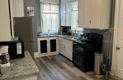 Hagerstown House | Spacious 5-Bedroom Home in Beautiful Hagerstown – Perfect for Families or Groups