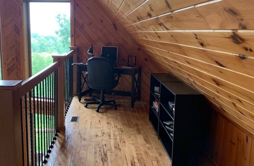 Mount Nebo House | Spacious 5-bedroom house in lovely Mount Nebo with Hot Tub with lake views