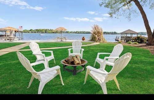 Cornelius House | Spacious 5-bedroom house in Cornelius NC Lake Norman. Pool/hot tub added 2026