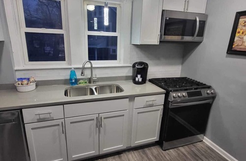 Highland Square House | Spacious 5-Bedroom Home in Highland Square Akron