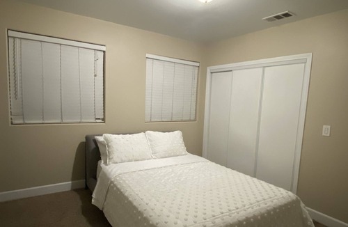 Norwalk House | Spacious 5 bedroom home - 10 miles from Disneyland