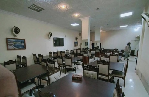 Multan Hotel | Spacious 5-bedroom hotel in charming Multan with AC