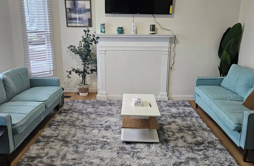 Old North Columbus House | Spacious 5-bedroom house with WiFi, AC in charming Buckeye Campus Columbus