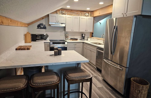 Enumclaw House | Spacious 5-bedroom House in Greenwater, mins from Mt. Rainier National Park.