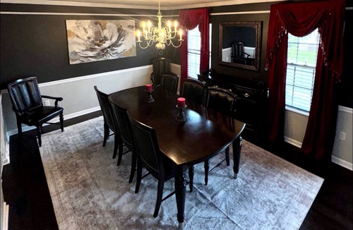 Imperial House | Spacious 5-bedroom house with WiFi, AC in fabulous Imperial