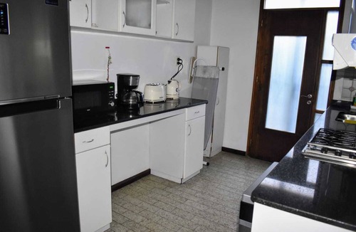 Historic Center House | Spacious 5-bedroom house with WiFi, AC in phenomenal Mendoza