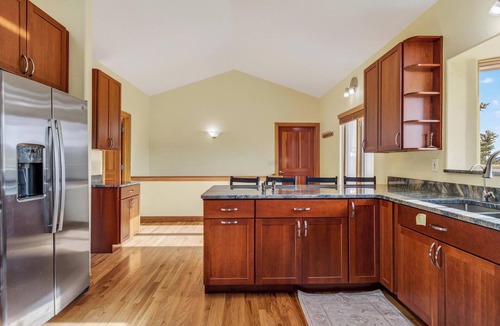 Sugarloaf House | Spacious 5-bedroom house in charming Boulder with AC and fitness room