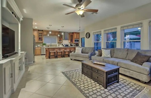 Gilbert House | Spacious 5-bedroom house w/Heated Pool, Hot Tub & Movies!