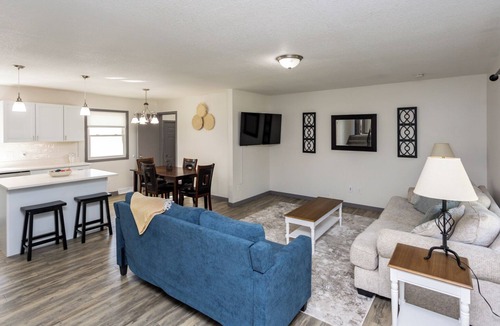 Ankeny House | Spacious 5-bedroom house with WiFi and AC in Ankeny Iowa.