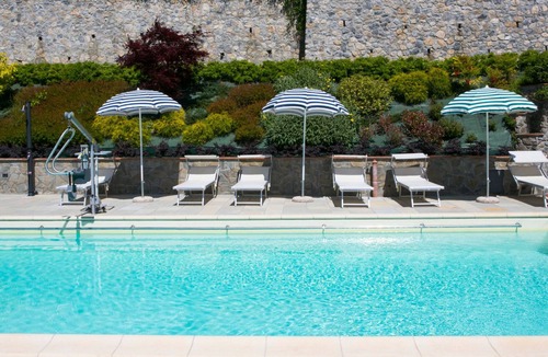 Castiglione di Garfagnana Villa | Spacious 5 bedroom villa with private pool, full wheelchair access with lift