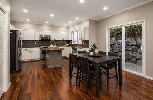 North Bend House | Spacious 5-bedroom retreat in marvelous North Bend