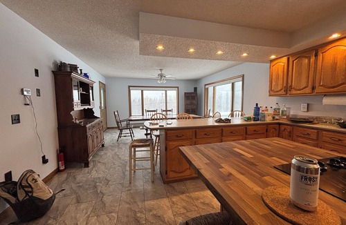 North Troy House | Spacious 5-bedroom ski and adventure house in North Troy near Jay Peak Resort!
