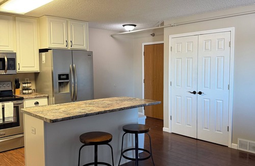 Hastings Apartment | Spacious 5-bedroom unit in 4-plex located in delightful Hastings, MN.