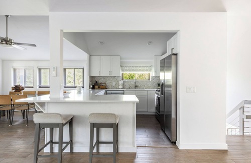 Ocean Beach House | Spacious 5-bedroom house in Ocean Beach with Heated Saltwater Pool!