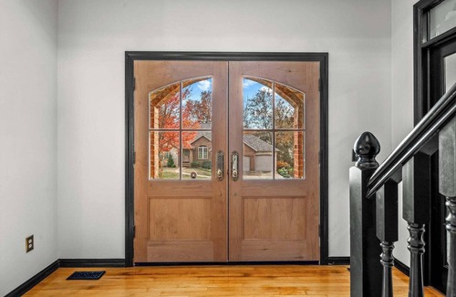 Springfield House | Spacious 5-bedroom house with WiFi, AC in tranquil Springfield