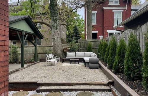 Clifton House | Spacious 5-BR Renovated Home-10 min drive to DT