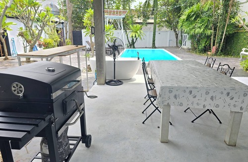 Chang Phueak House | Spacious 5-bedroom house with private pool in Jed yod Chiang Mai 5min to Nimman