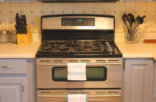 Ogden House | Spacious 5B Ogden Basecamp - near skiing, Weber, hospitals & Hill AFB