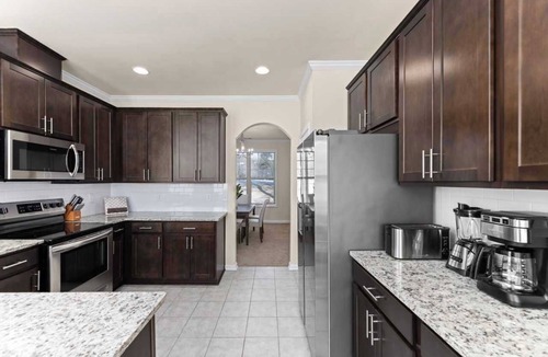Norcross House | Spacious 5B3B｜Lush Backyard｜Garage & Street Parking｜Newly Renovated #41985