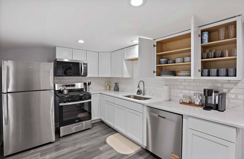 Berwyn House | Spacious 5BR 2BA Berwyn Home