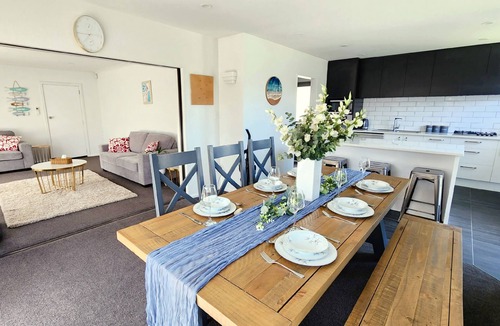 Hoon Hay House | Spacious 5BR 2BA plus sleepout & games room Family Home