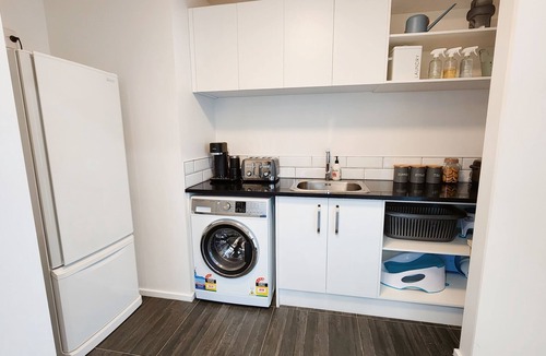 Hoon Hay House | Spacious 5BR 2BA plus sleepout & games room Family Home