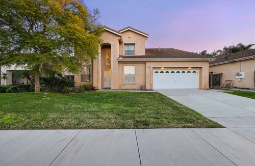 San Luis Rey House | Spacious 5BR, 4 Bath With Hot Tub & Pool Table Only 5 Mi to Beach