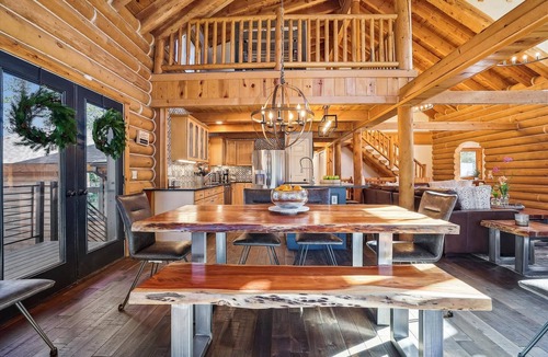 Breckenridge House | Spacious 5BR American Way Chalet in Breckenridge with mountain views!