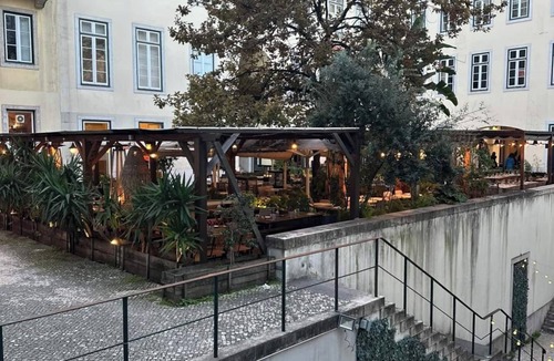 Chiado Apartment | Spacious 5BR Apartment, Central, Stylish