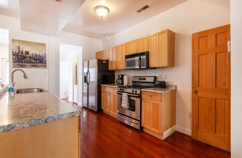 Petworth House | Spacious 5BR DC Home for Groups