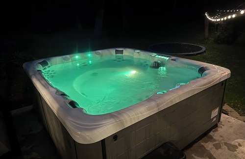 Douglas County House | Spacious 5BR Getaway, Hot Tub + Cozy Vibes All Year Round