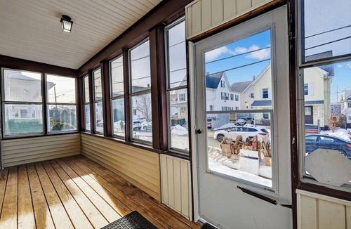 Malden Apartment | Spacious 5Br home in Malden with AC & heat