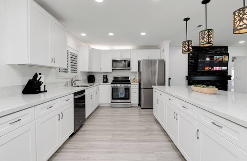 San Carlos House | Spacious 5BR Home with Heated Pool, Spa, and Dual Master Suites - Arcade Room