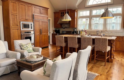 Old Greenwich House | Spacious 5BR Old Greenwich Village Home - Walk/Bike to Beach, Train to NYC