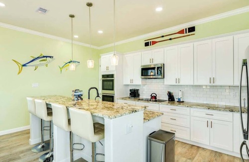 Surfside Beach House | Spacious 5BR Surfside Retreat Steps From Beach