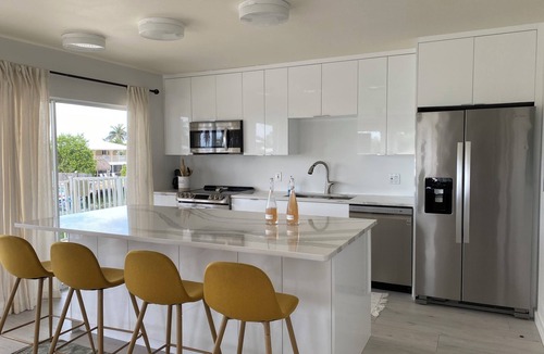 Key Colony Beach House | Spacious 6-bedroom- 2 kitchen Duplex in beautiful Key Colony Beach