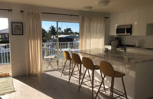 Key Colony Beach House | Spacious 6-bedroom- 2 kitchen Duplex in beautiful Key Colony Beach