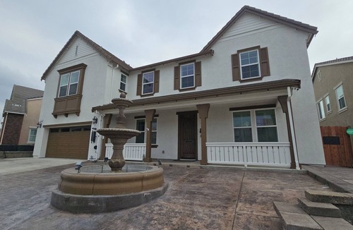American Canyon House | Spacious 6-bedroom house in beautiful American Canyon with AC
