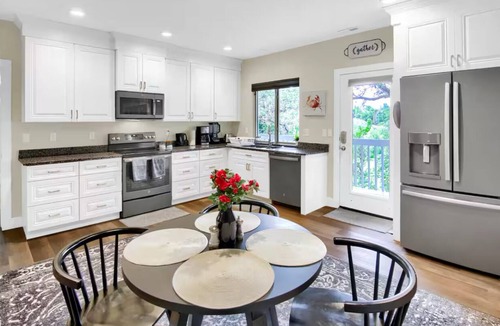 South Ogden House | Spacious 6-bedroom house in Ogden with Breathtaking Mountain Views