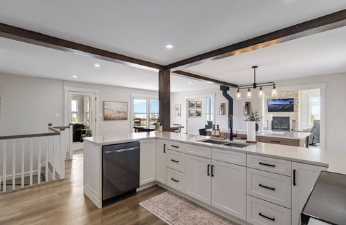 Blooming Point House | Spacious 6 BR Water view home - Sleeps 11 - Private - Near beach