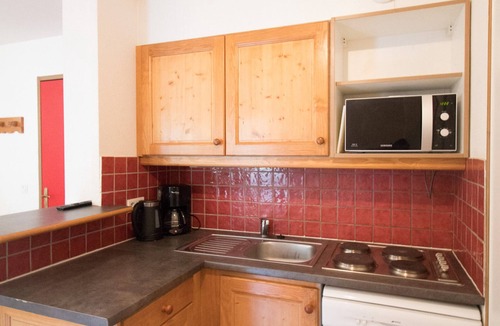 Val Cenis Apartment | Spacious 6-person apartment on slopes with wifi and parking