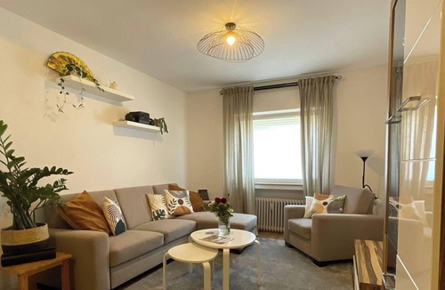 Osterath Apartment | Spacious 65m2 apartment New fitted kitchen - Optimal connection - With garden