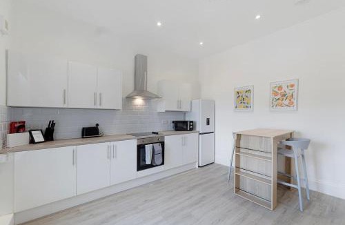 South Shields House | Spacious! 6BR in Beach Road